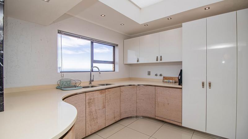 6 Bedroom Property for Sale in Dana Bay Western Cape